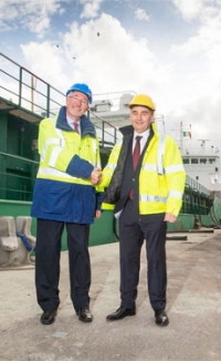 Quinn Cement and Warrenpoint Harbour Authority sign export agreement