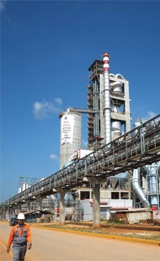 Solusi Bangun Indonesia orders two silos from Claudius Peters