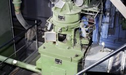 The Loesche pilot mill used by Sika.