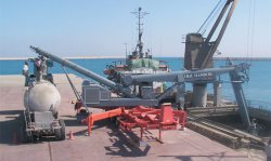 IBAU Hamburg delivered a road-mobile ship unloader to Sanghi Industries for its Mumbai Cement Terminal in 2012.